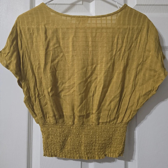 NWT Japna Mustard Yellow Smocked Dolman Short Sleeve Top, Cropped, Deep V-Neck. - Picture 5 of 10